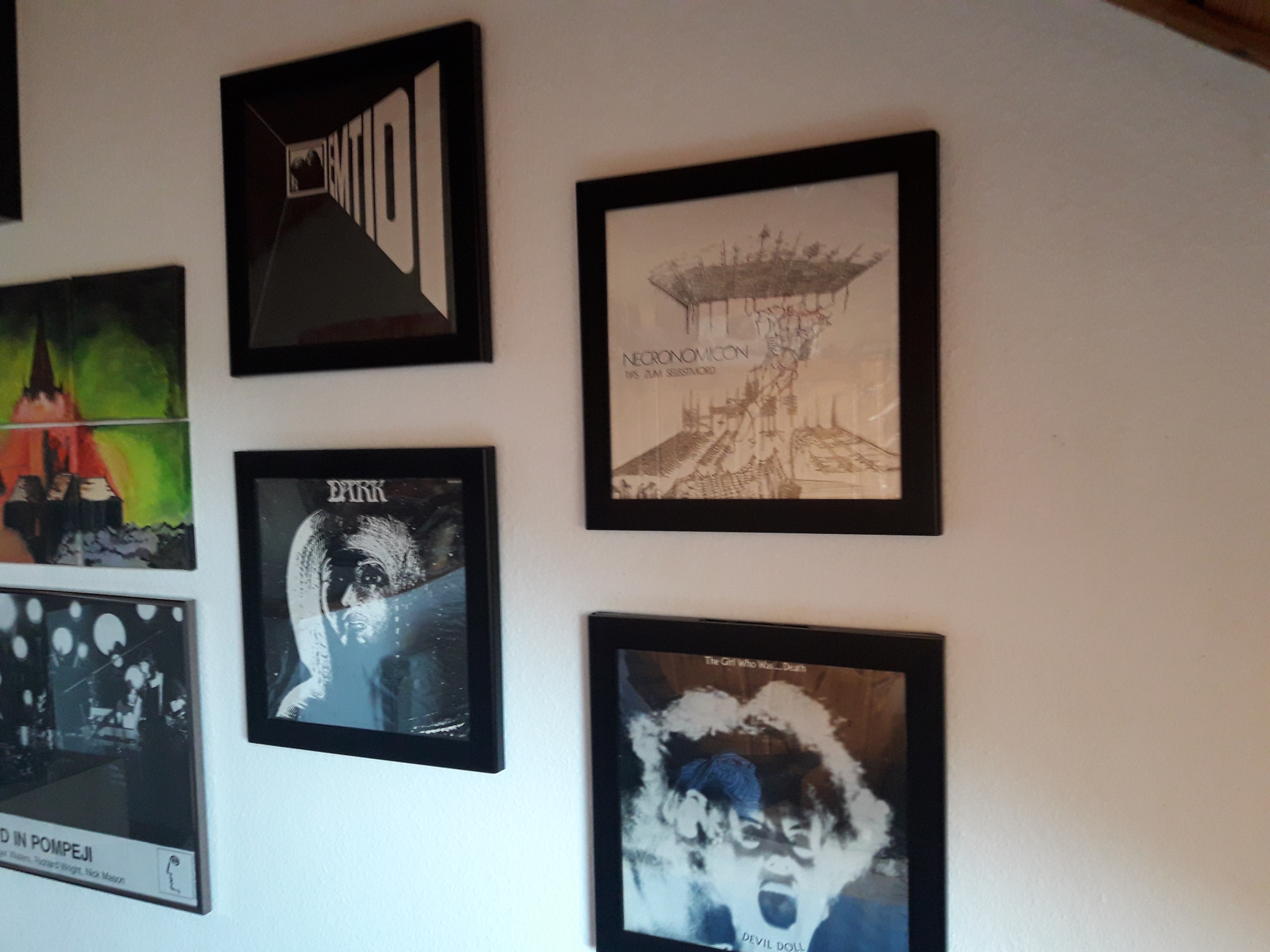 Vinyl Wall